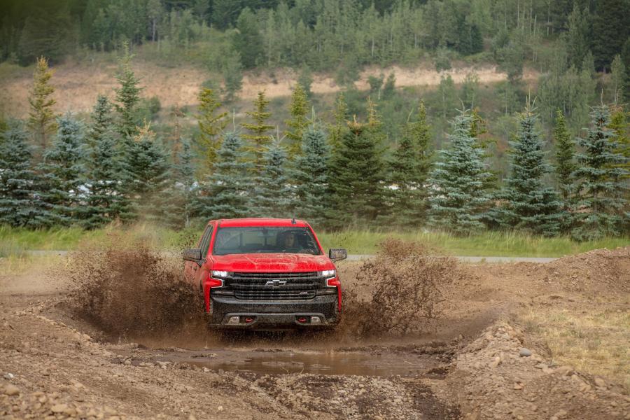  Chevrolet Silverado LT Z71 Trail Boss Crew Cab 2018 года  (фото 20 из 20)